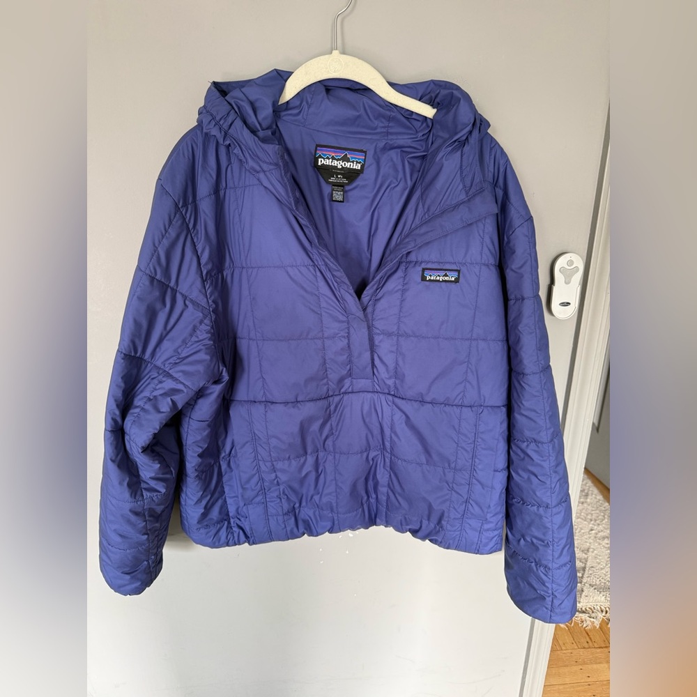 Patagonia women’s light gust pullover size L